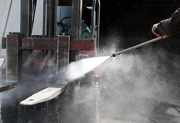 Best Warehouse Cleaning  in Angleton, TX
